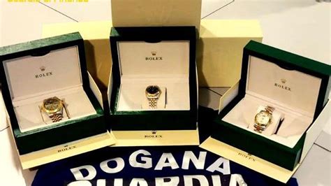 Sbarca al Canova con tre Rolex falsi, multa da settemila euro